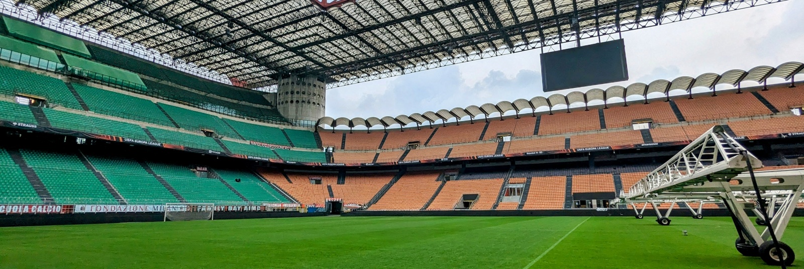 Vizită pe Stadionul San Siro din Milano