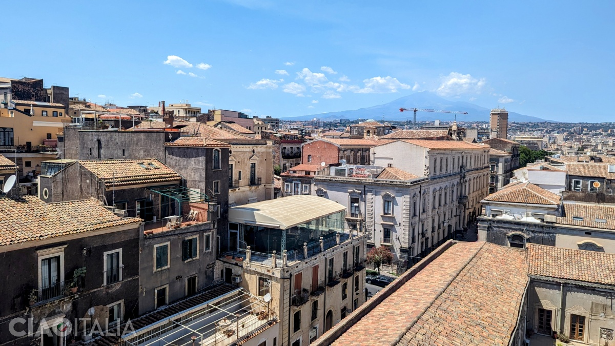 Vederea spre Muntele Etna