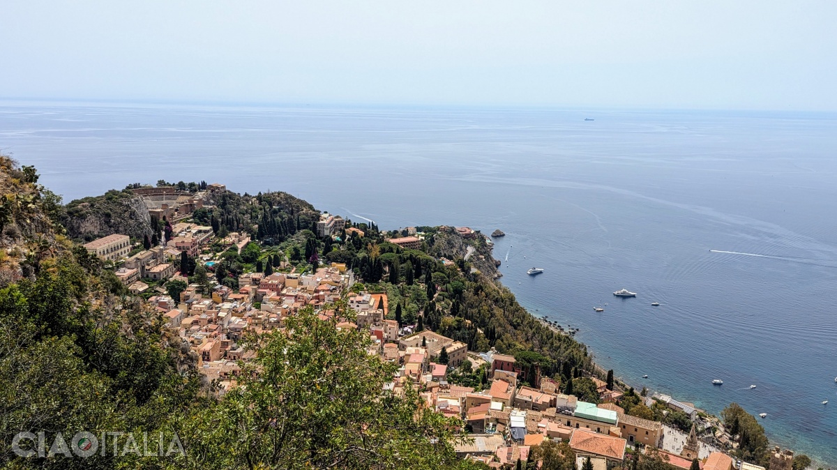 Vederea către Taormina