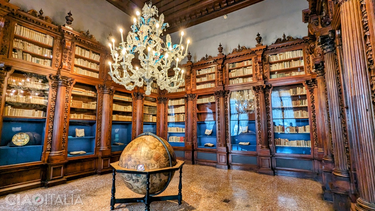 Biblioteca Pisani