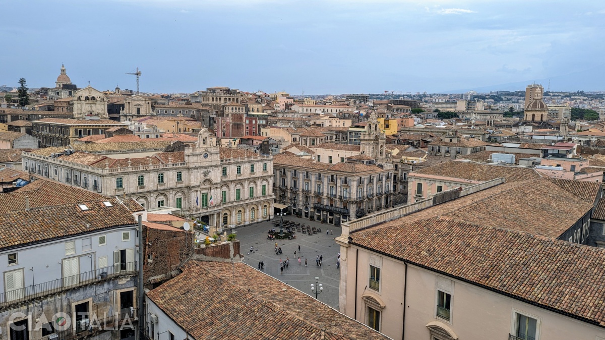 Piazza dell'Università văzută din Badia di Sant'Agata