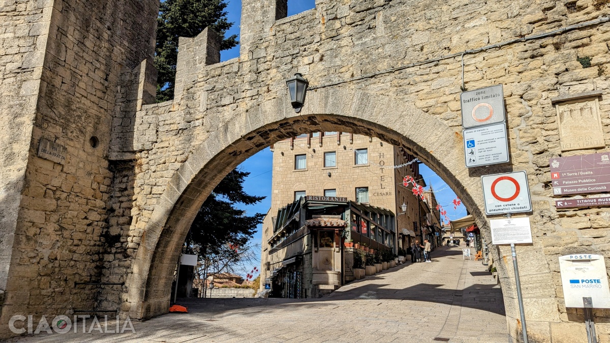 Porta della Fratta