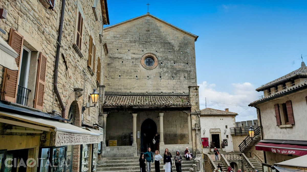 Fațada Bisericii San Francesco