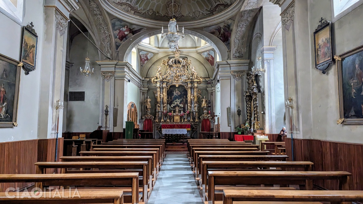 Interiorul Bisericii San Lorenzo