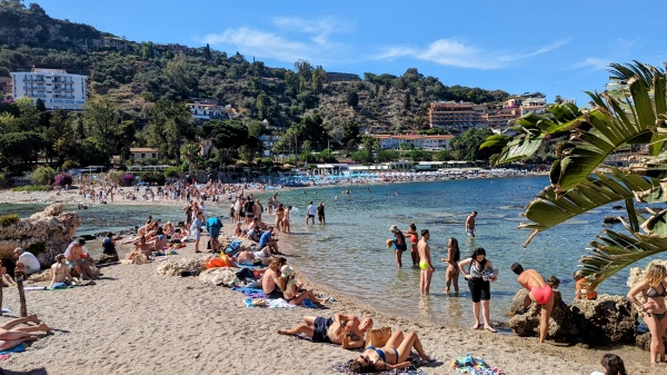 Plajele din Taormina